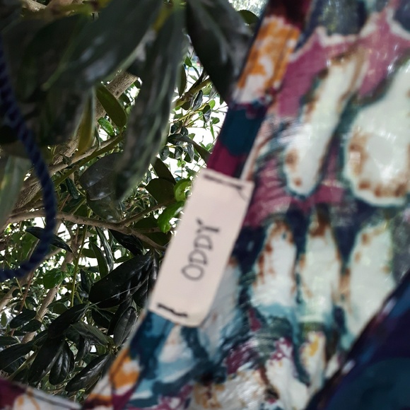 ODDY COLD SHOULDER CAFTAN-STYLE TRIBAL TOP - Picture 3 of 5